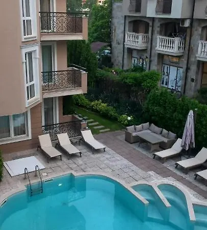 даун парк делюкс 公寓 阳光海滩